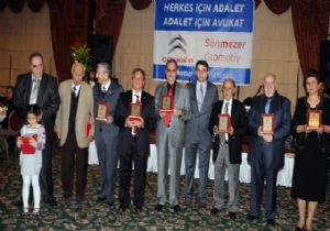 Avukatlara onur ödülü 
